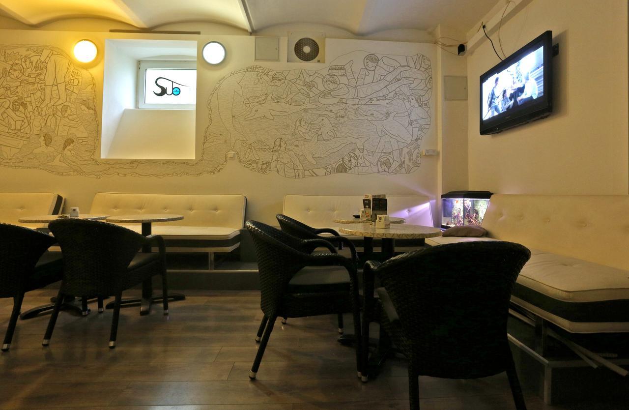 Subspace Hostel Zagreb Exterior foto